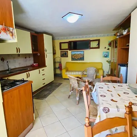 Apartment Incantevole Sulla Spiaggia Falerna