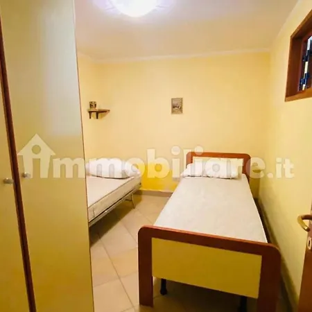 Incantevole Sulla Spiaggia Apartment Falerna